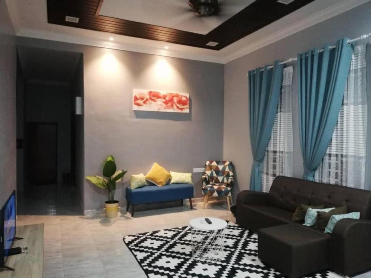 Damai D Homestay Kangar Exterior photo